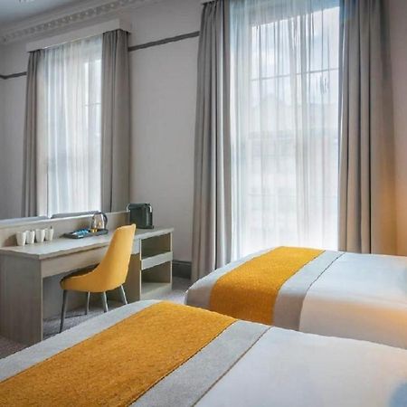 Maldron Hotel Parnell Square Dublin Bagian luar foto