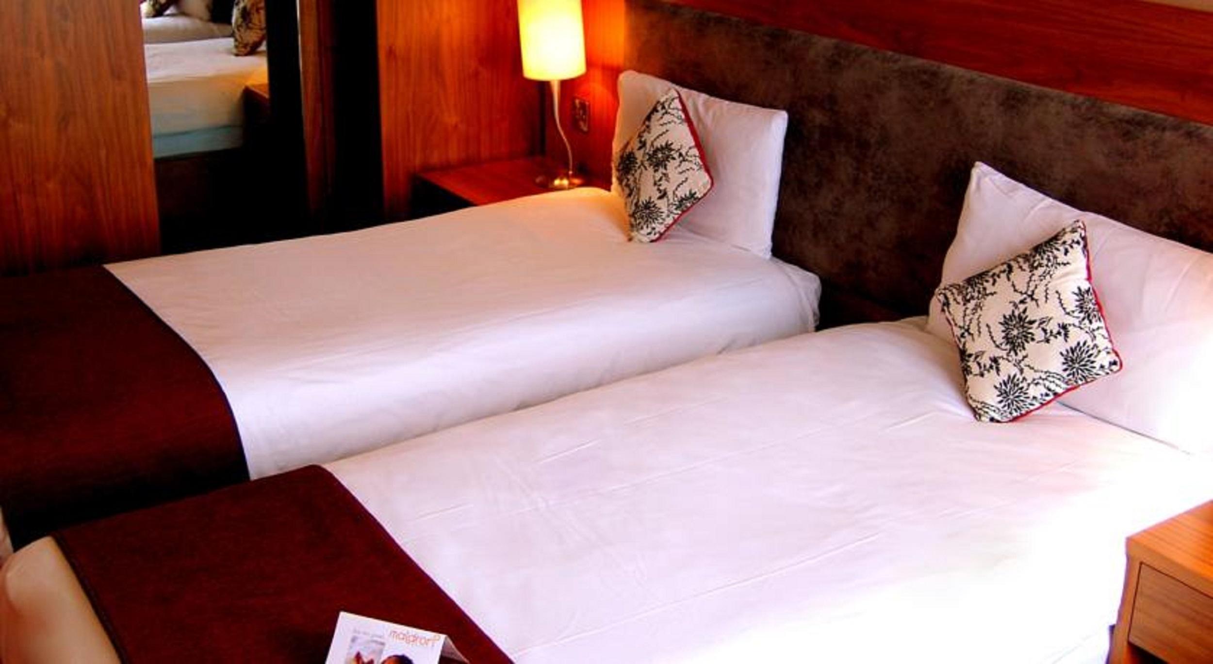 Maldron Hotel Parnell Square Dublin Bagian luar foto