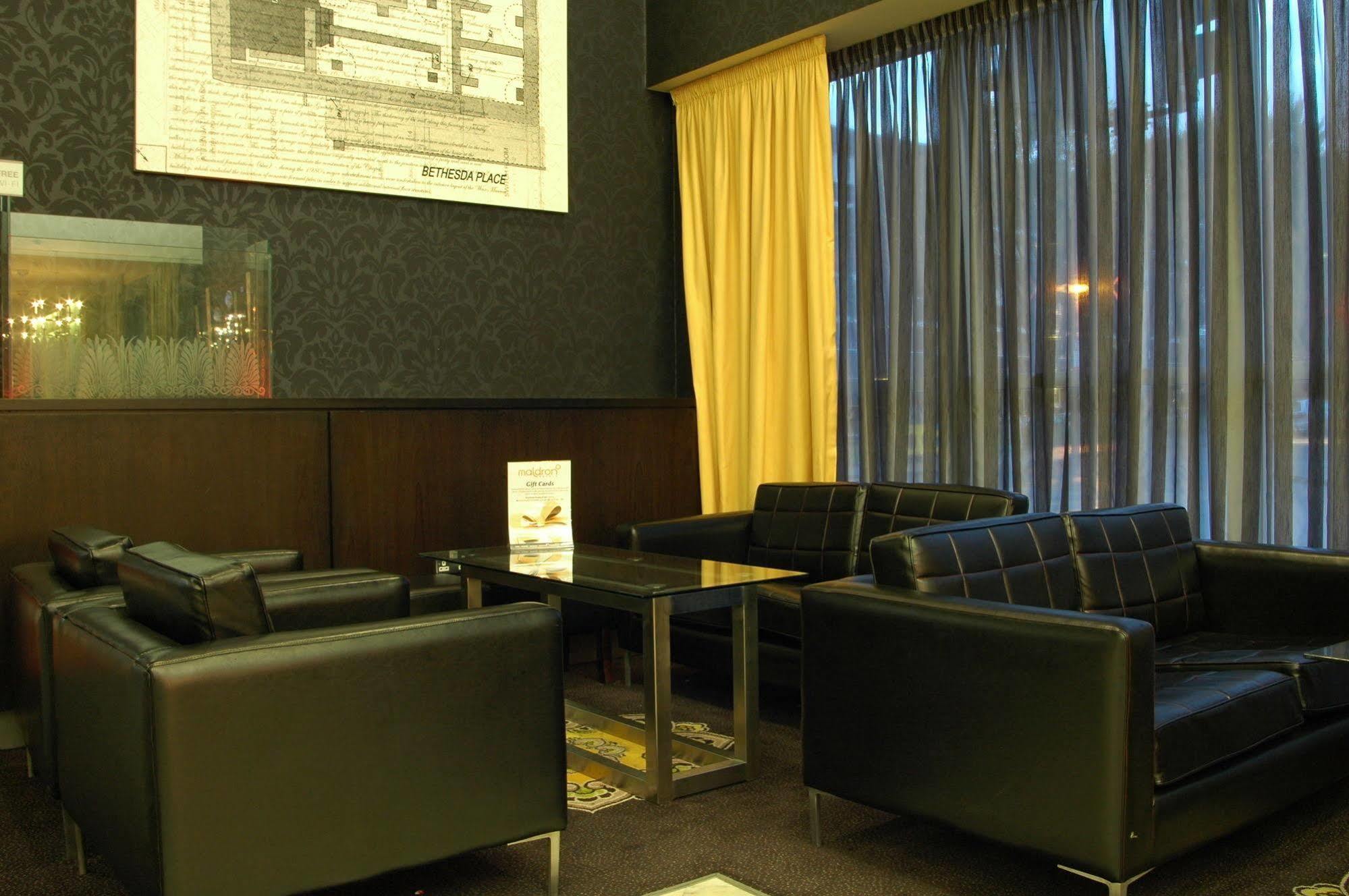 Maldron Hotel Parnell Square Dublin Bagian luar foto