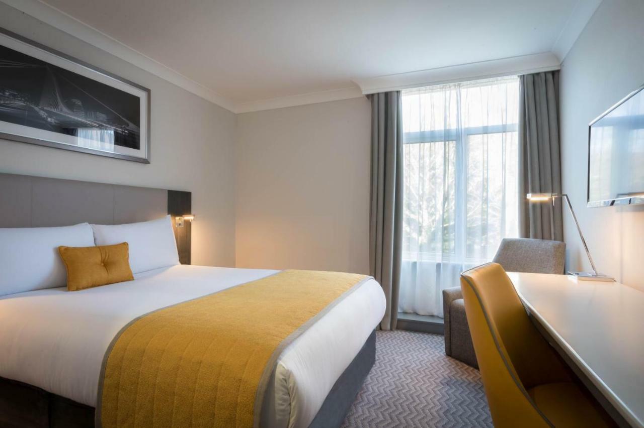 Maldron Hotel Parnell Square Dublin Bagian luar foto